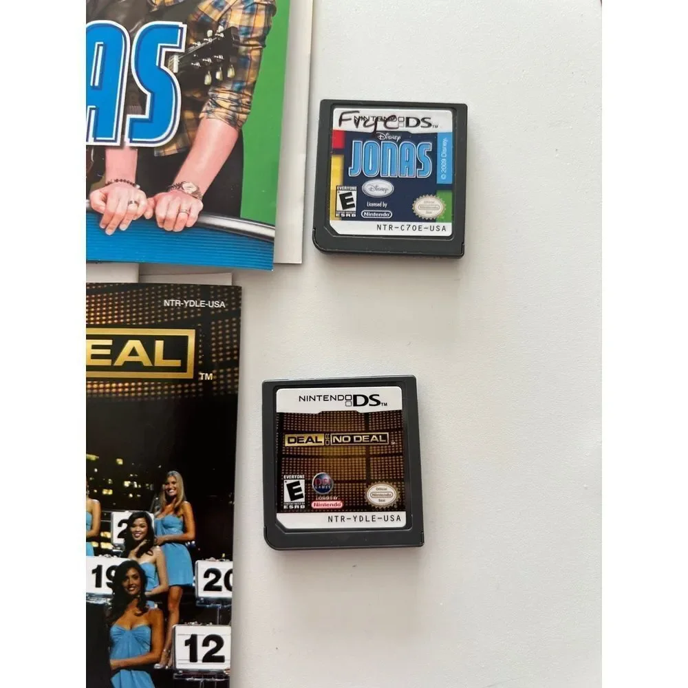 Lot Nintendo DS :‎ Deal Or No Deal & Disney Jonas Video Games & art Work